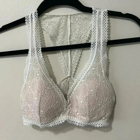 Victoria secret white lace padded bralette XS - Picture 2 of 5